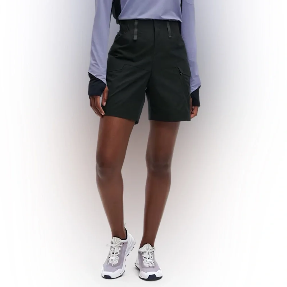 ♥️♥️♥️ ON RUNNING Explorer Black Shorts, size L - Picture 1 of 16